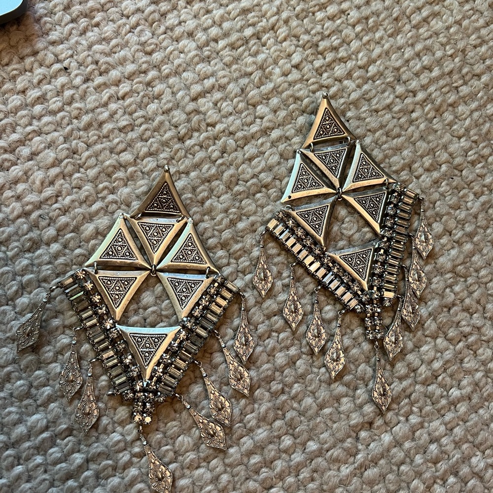 Dylanlex Geometric Silver Statement Earrings - image 1